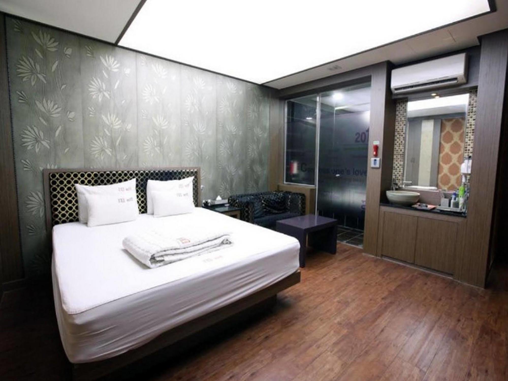 The Design Motel Пусан Экстерьер фото